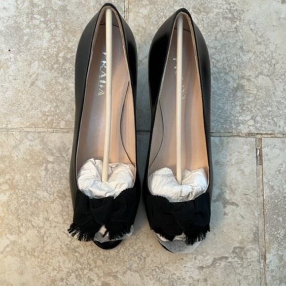 Prada Black Pump Size 37 - Picture 6 of 10